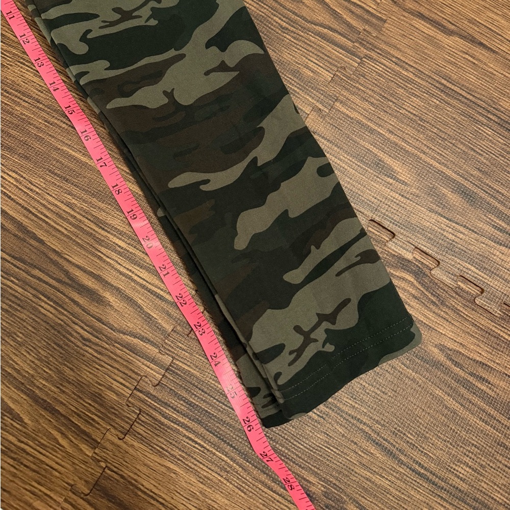 SANCTUARY | L | x Anthropologie Grease Olive Camo Stretch Leggings - Picture 9 of 13